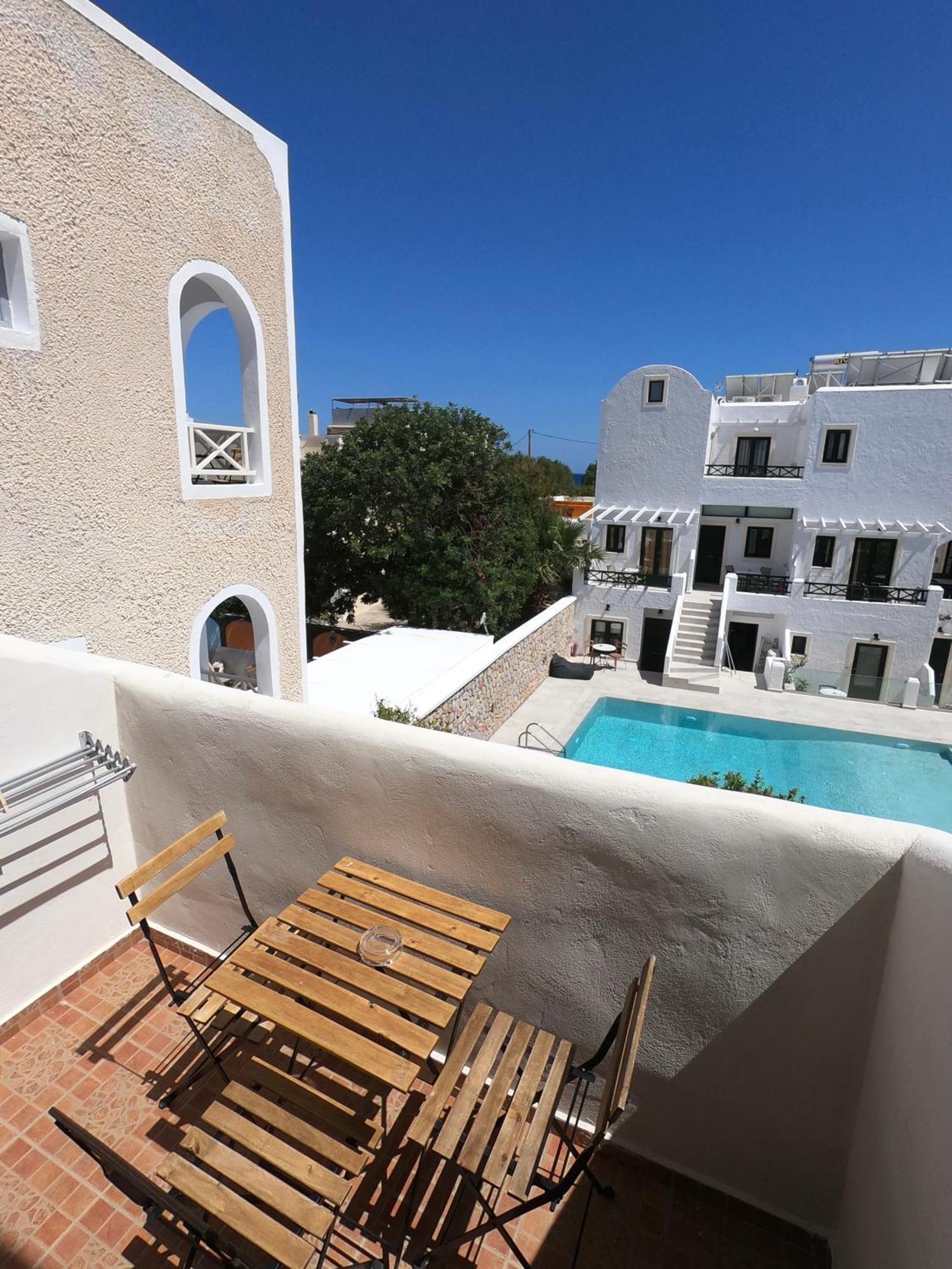 Anny Studios & Rooms Perissa Beach Exterior photo