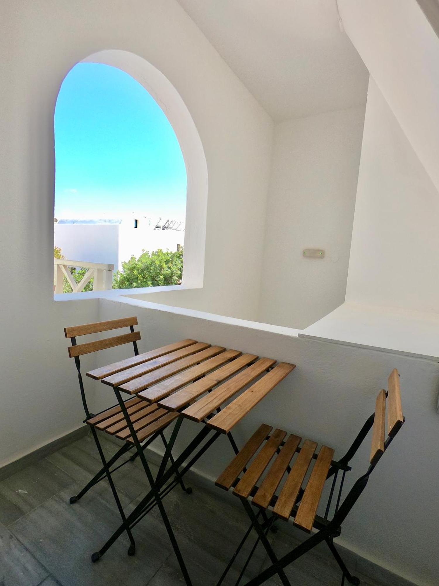 Anny Studios & Rooms Perissa Beach Exterior photo