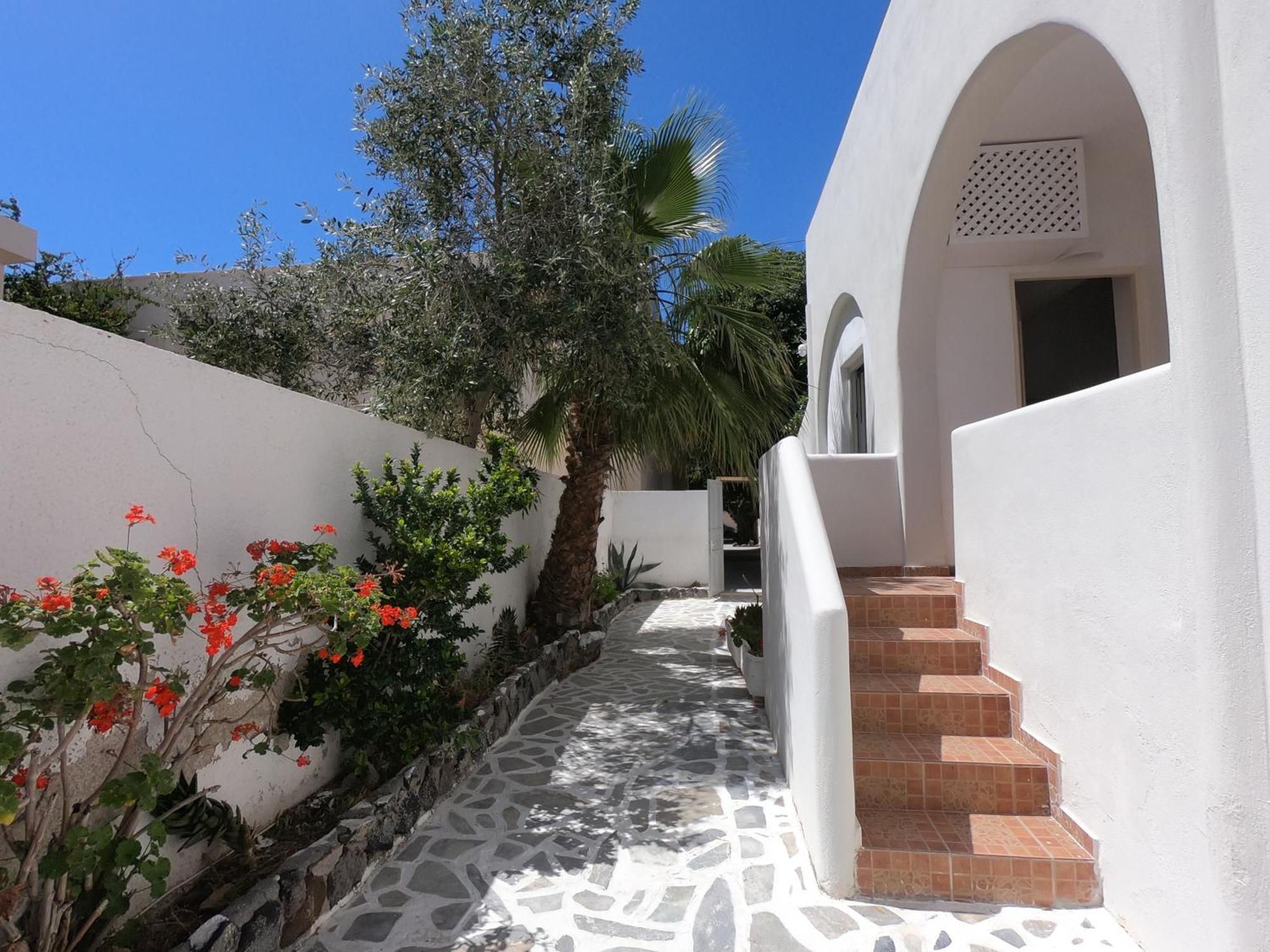 Anny Studios & Rooms Perissa Beach Exterior photo